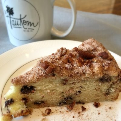 Christmas: Chocolate Chip Coffee Cake